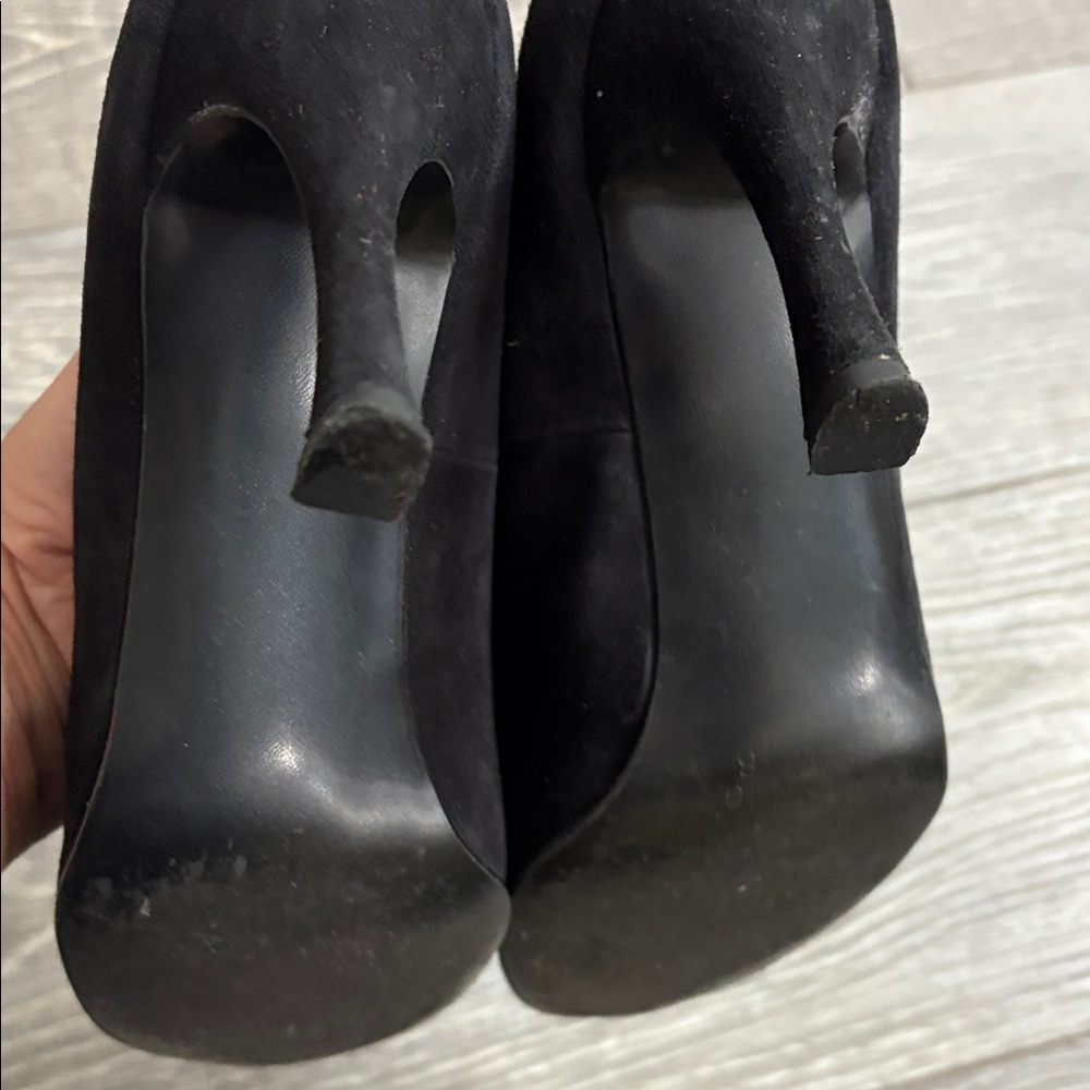 Two Lips Black Suede Heels - Picture 5 of 5